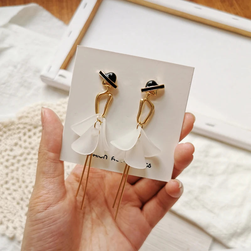 Fashion Trendy earrings flowers stud earrings for women Vintage creative temperament contracted woman stud earrings fine jewelry