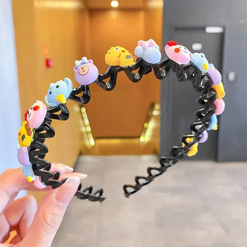 Bright and fun hair accessories set with colorful beads – perfect for kids and teens to style their look every day.