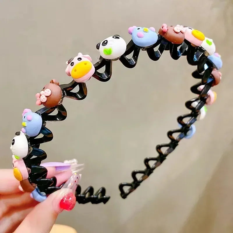 Bright and fun hair accessories set with colorful beads – perfect for kids and teens to style their look every day.