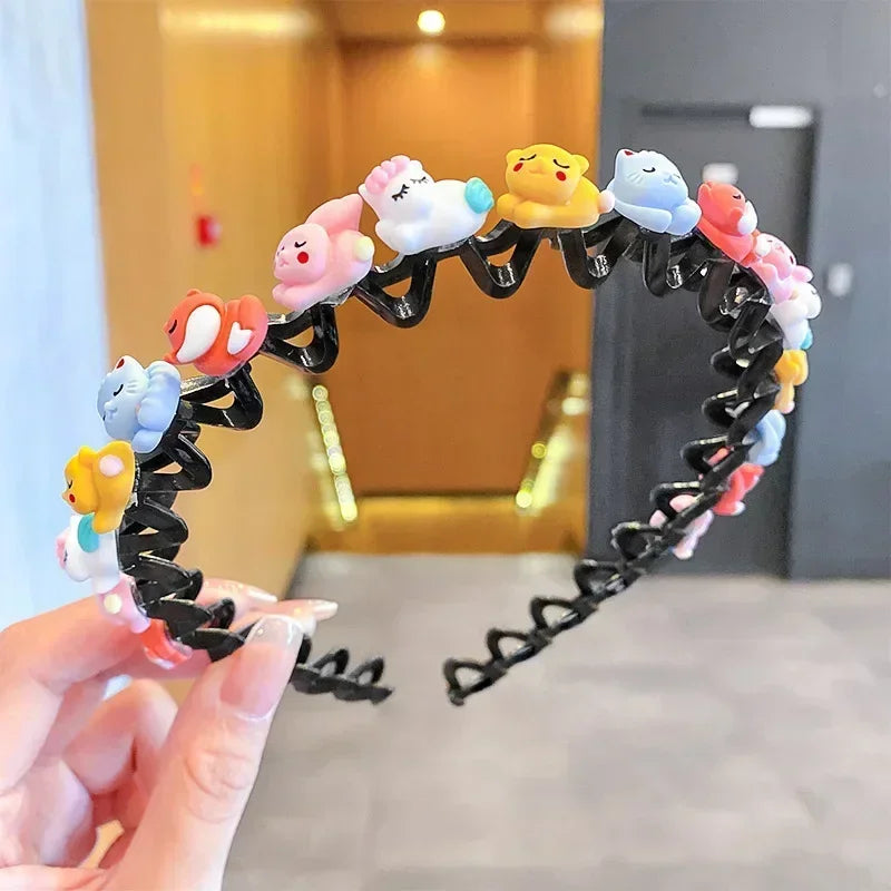 Bright and fun hair accessories set with colorful beads – perfect for kids and teens to style their look every day.